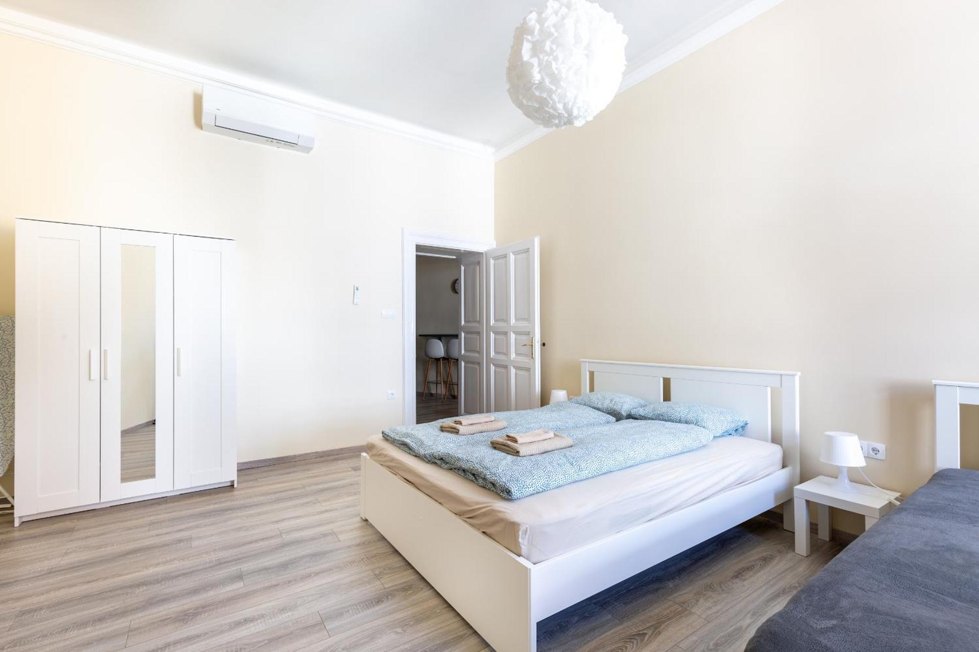 R62A Rottenbiller Apartment Budapest Exterior photo